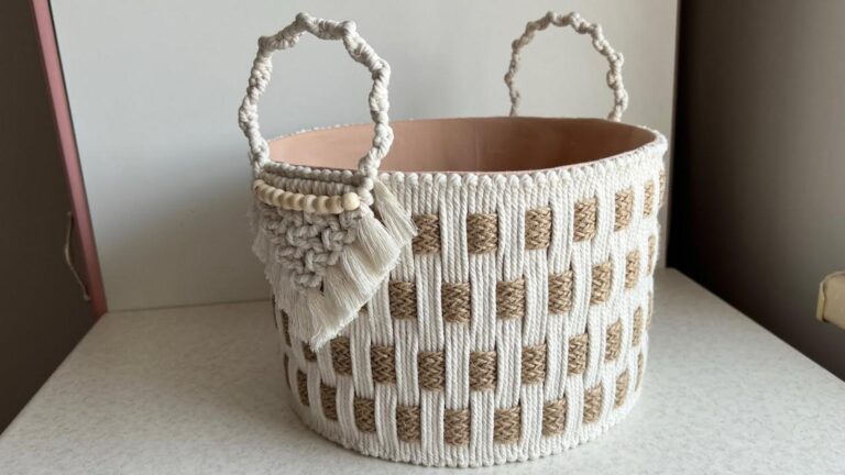 This forgotten trick transforms plastic buckets into stunning home decor…