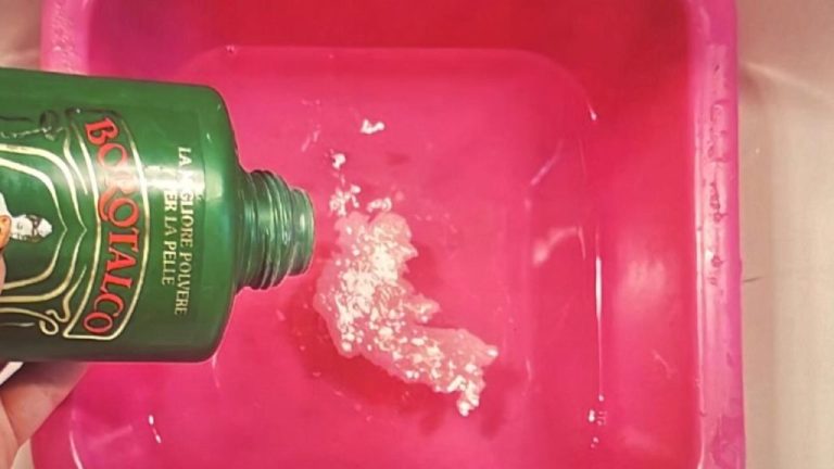 Baby Powder in Warm Water: Save Time on Clean-Up!