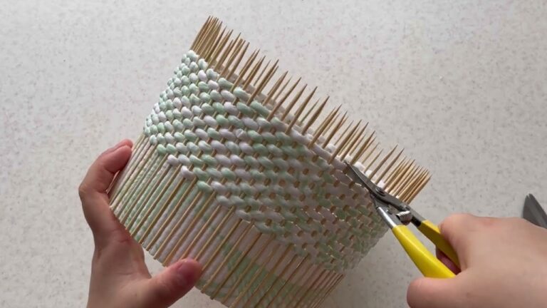7 Simple Ways to Create Stunning Beauty from Everyday Plastic